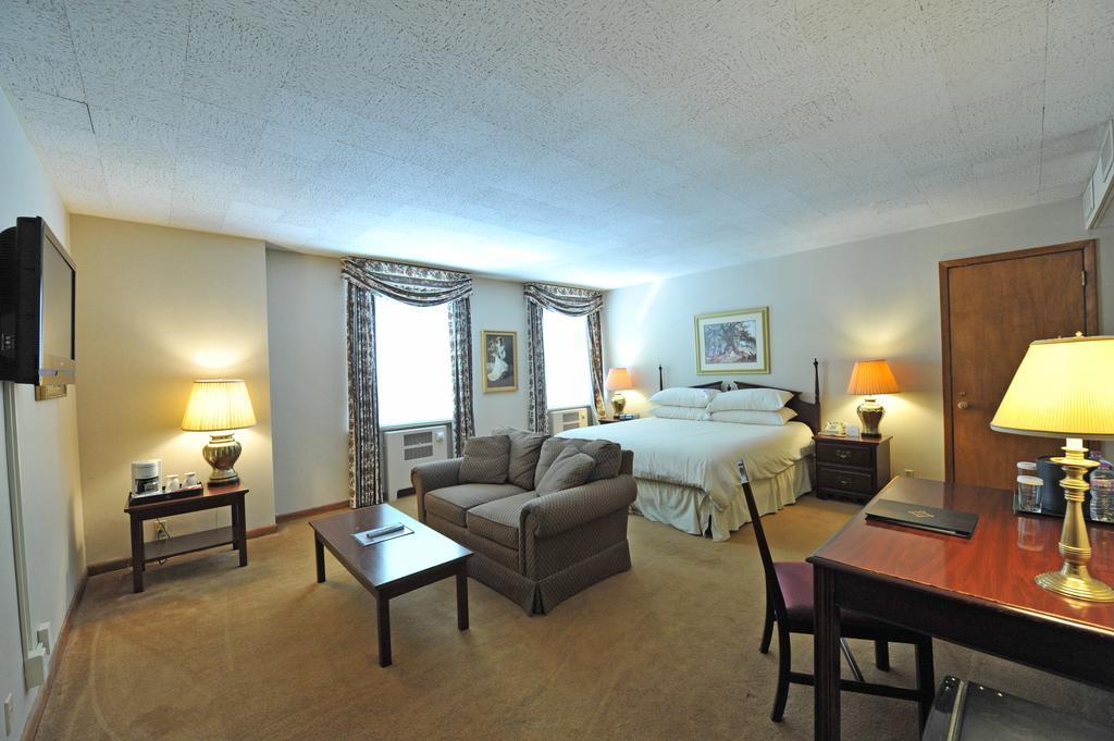 Отель Milwaukee Athletic Club Экстерьер фото