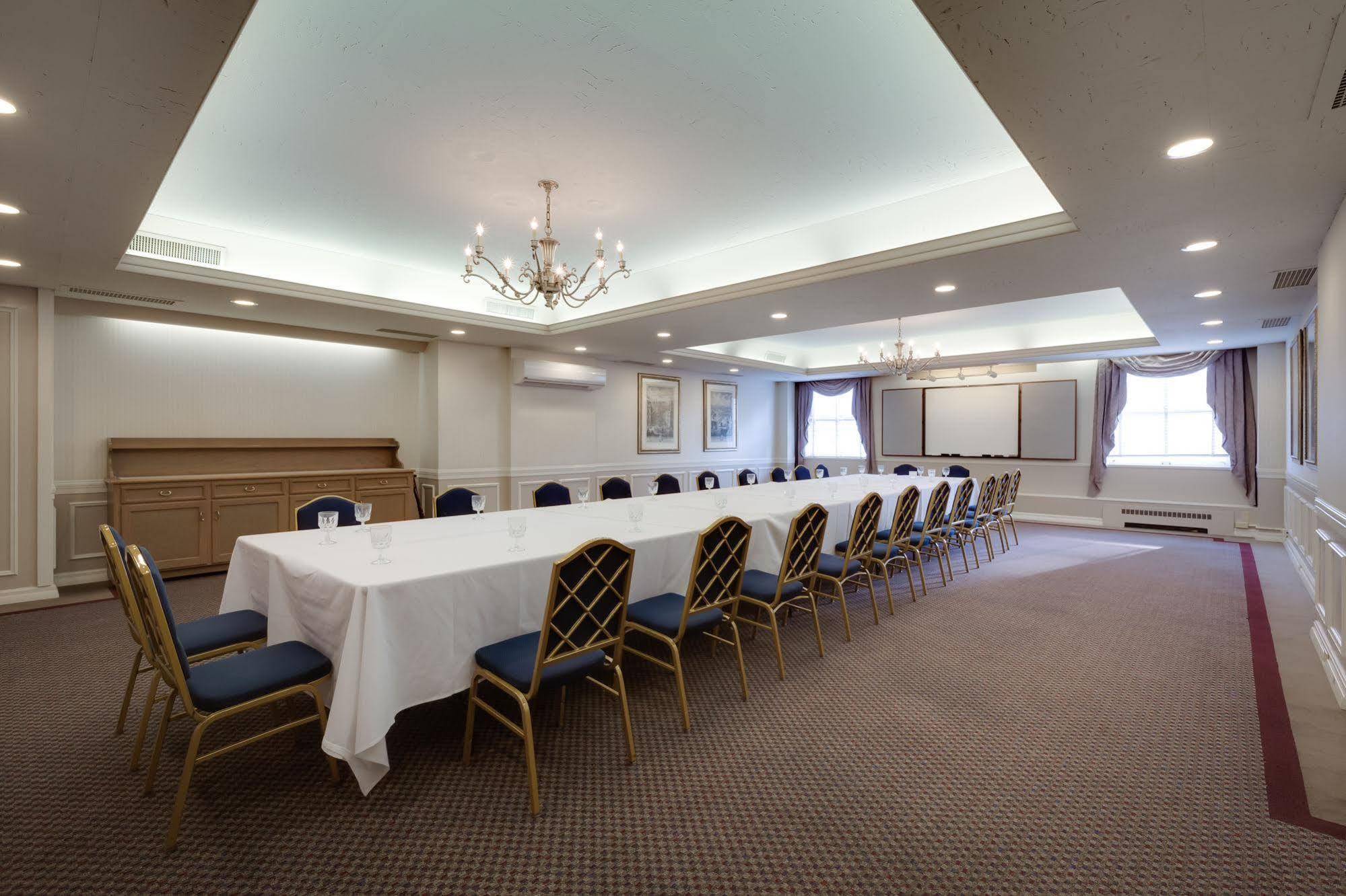 Отель Milwaukee Athletic Club Экстерьер фото